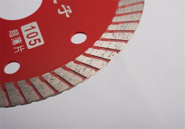 使用陶瓷切割片鋸切的瓷磚有哪些優點？